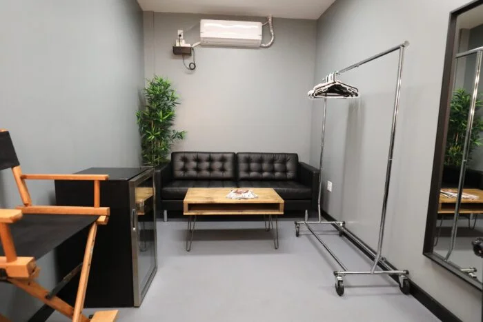 Rent Stage Green Screen / White Cyc Soundstage - Image 4