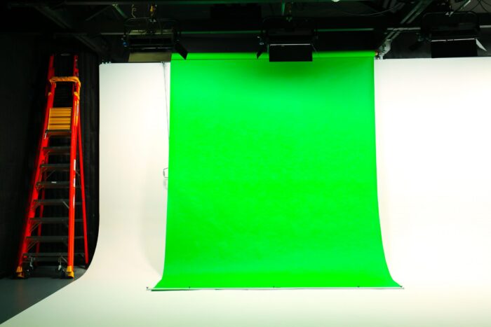 Rent Stage Green Screen / White Cyc Soundstage - Image 3